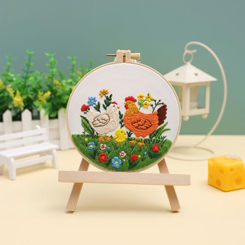 Louise Maelys Chicken Embroidery Kit for Beginners Farmhouse DIY - color: lawn