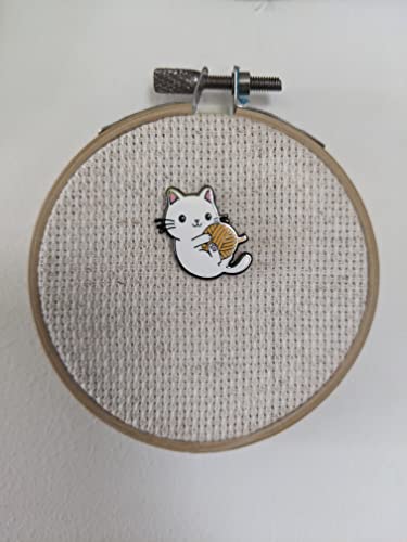 Yarn Cat Needle Minder