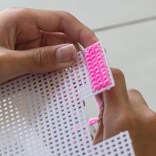 MECCANIXITY 15Pcs Plastic Mesh Canvas Sheet 7 Count 7.4 cm/ 3" White Heart Blank Canvas for Embroidery Needlepoint, Knit Crochet Mesh