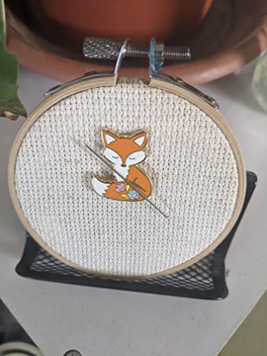 Forest Fox Needle Minder