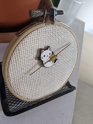 Yarn Cat Needle Minder