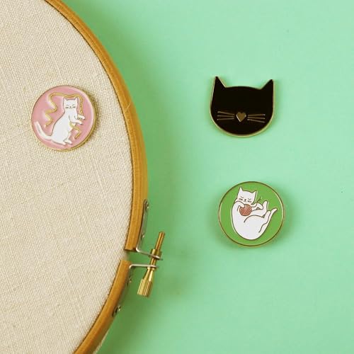 BOHIN Needle Minder Black Cat, 8x6cm, Magnetic Sewing Accessory