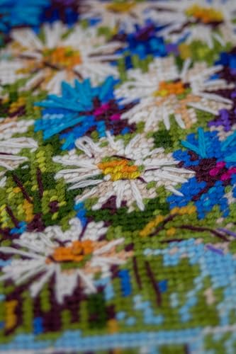 RIOLIS 2249 Daisies and Cornflowers Counted Cross Stitch Kit 9.5 x 11.75 in - style: Daisies and Cornflowers 2249