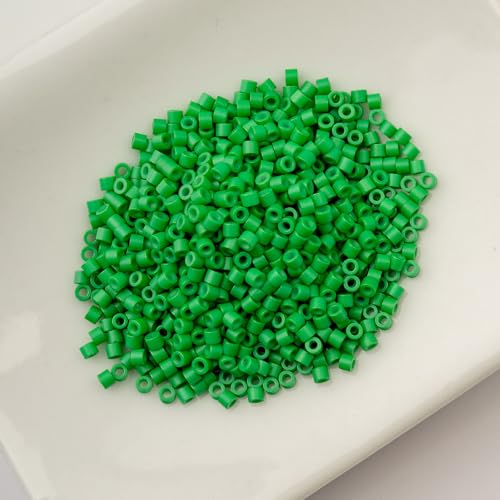 John Bead 25g Cylin Beads Green Kelly 11/0 Glass Cylindrical Seed Beads for Jewelry Bracelets Necklaces Earrings Making Embroidery - color: Green Kelly