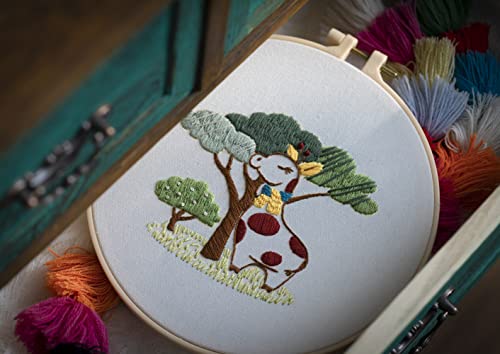 Ebherys Level 1 Embroidery Kits for Beginners and Adults, Different Animals Pattern, 1set as a Pack, inculde 1 Hoop, Instruction and Enough Threads, Easy and Basic Stitches (Giraffe) - color: Giraffe