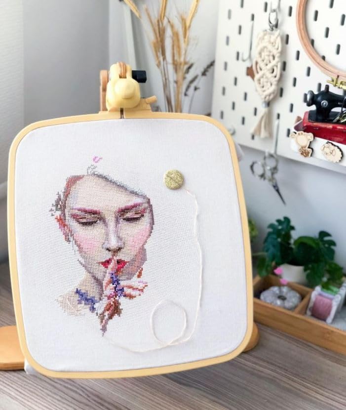 Nurge Square Embroidery Hoop - Plastic Cross Stitch Frame for Needlepoint & Embroidery - Adjustable Craft Hoop - Beige - No:4 (Large) - color: Beige, size: No:4 (Large)