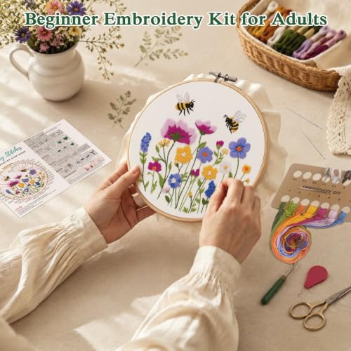 Louise Maelys Embroidery Kit for Beginners, Wildflower Bee Embroidery Kit - color: Wildflower Bee