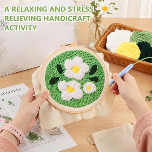 JITIERYALO Punch Needle Kit for Beginners, Green Floral Embroidery Starter Set with Hoop 20x20cm, Patterned Fabric, Punch Needle and Yarn for Adults Festival Gift and Decoration