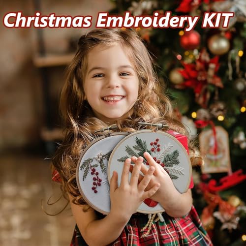 RUIQLXHANG Christmas Embroidery Kit, Christmas Gnomes Embroidery Kits for Beginners with Pattern, Cotton Threads, Needles, Instruction, 20cm Hoop, Gift for Mom, Grandma (Scepter Candy) - color: Scepter Candy