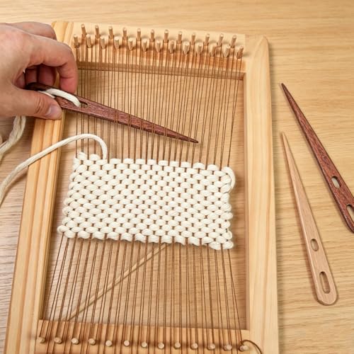Set of 4 Weaving and Nalbinding Needles - 2 Hole Design for Secure Yarn Locking, Beech and Walnut Wood, Suitable for Knitting, Crochet, and Tapestry Crafting