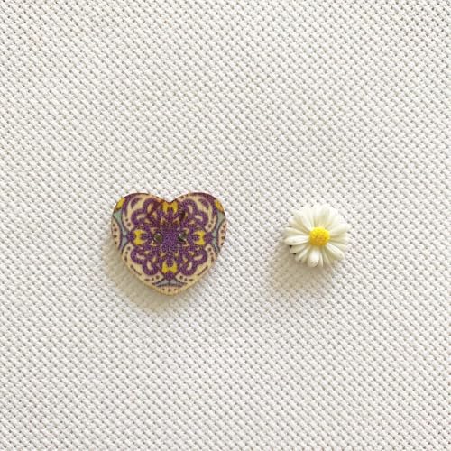 DPXWCCH 4 Pieces Heart Floral Needle Minders for Cross Stitch Wooden Magnetic Needle Keepers Embroidery Needlework Accessories