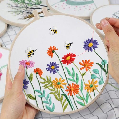 Louise Maelys Bee and Flowers Embroidery Kit for Beginners Canvas Tote Bag - color: daisy flower