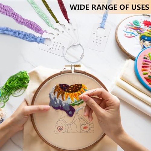 BENECREAT 100Pcs Rectangle Floss Thread Drops, White Paper Winding Thread Card, Embroidery Thread Bobbins Organiser with 4Pcs Iron Hanging Ring for Sewing Storage DIY Crafts