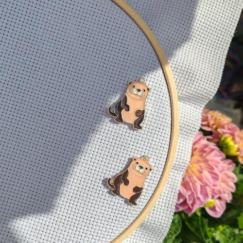 ESWEUOOM Cute Animals Cartoon 2 Pieces Needle Minder Magnetic Gold Needle Keeper for Cross Stitch Embroidery Sewing Needle and Pin Holders (Cute)