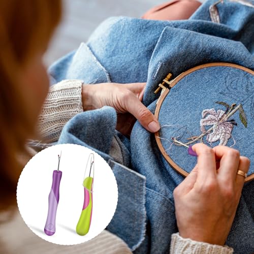 Giantree 2 PCS Sewing Seam Rippers, Sewing Seam Thread Removers Stitch Rippers Handy Unpicker Ergonomic Grip Thread Stitch Remover Tool for Sewing Crafting Knitting Embroidery(Purple+Green)
