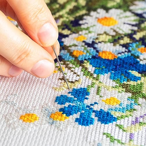 Essentials By Leisure Arts Aida Cloth, 14 Count, Oatmeal Cross Stitch Fabric, Embroidery Fabric, Cross Stitch Supplies for Crafting, Stitching, and Sewing Projects 30X36