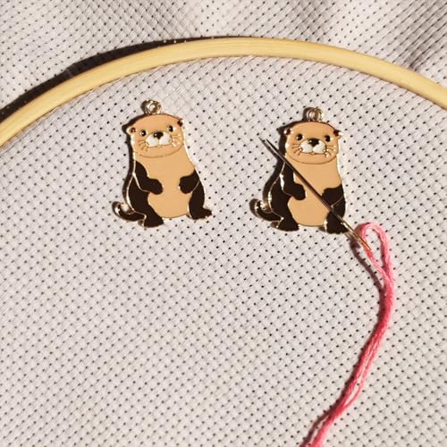 ESWEUOOM Cute Animals Cartoon 2 Pieces Needle Minder Magnetic Gold Needle Keeper for Cross Stitch Embroidery Sewing Needle and Pin Holders (Cute)