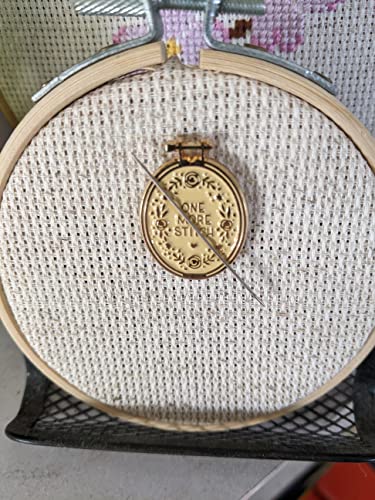 One More Stitch Embroidery Needle Minder