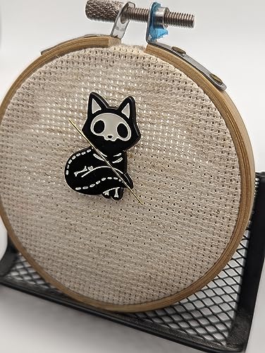 Glow in The Dark Skeleton Fox Needle Minder