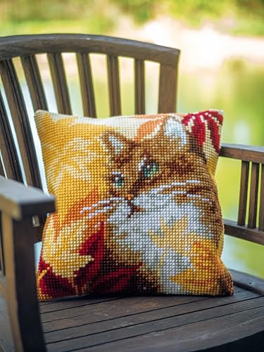 Vervaco Stamped Cross Stitch kit Cushion Katze mit Herbstlaub, 40x40cm, DIY - color: off-white