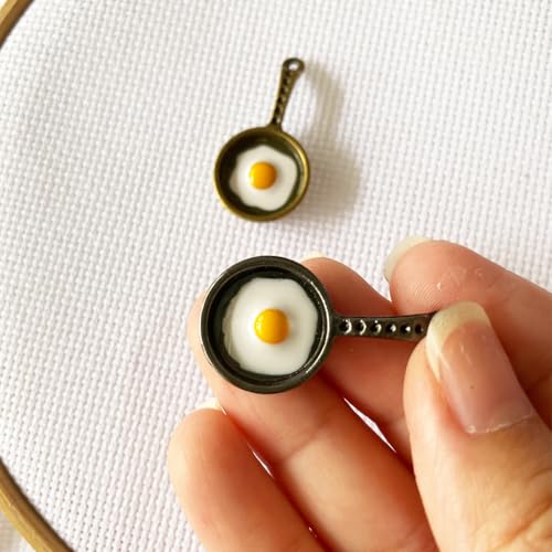 DPXWCCH Pack of 2 Frying Pan Needle Minders, Magnetic Needle Holder for Cross Stitch Embroidery Sewing Needlework Accessories