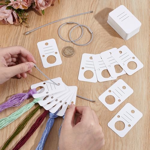 BENECREAT 100Pcs Rectangle Floss Thread Drops, White Paper Winding Thread Card, Embroidery Thread Bobbins Organiser with 4Pcs Iron Hanging Ring for Sewing Storage DIY Crafts