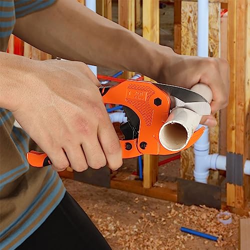 Bates- PVC Pipe Cutter, Cuts up to 1-5/8", Ratchet Pipe Cutter - color: Orange