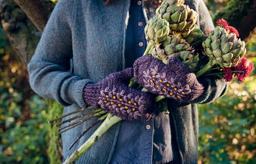 Embroidery on Knits: 18 Nature-Inspired Templates for Stitching on Wool