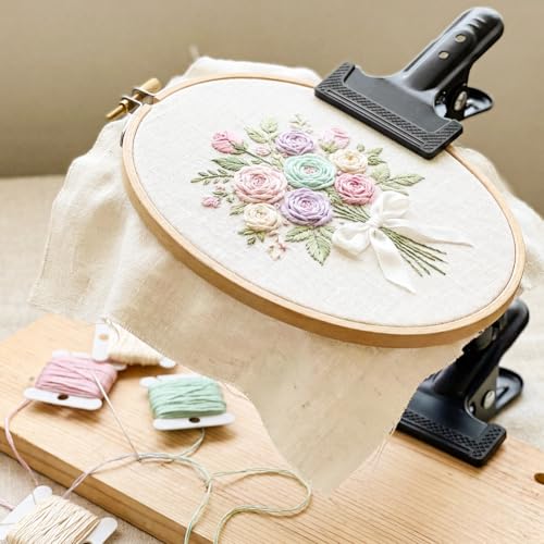 Portable Embroidery Hoop Stand Holder, 360° Adjustable Rotating Desktop Stand, Hands-Free and Space-Saving for Embroidery and Craft Projects