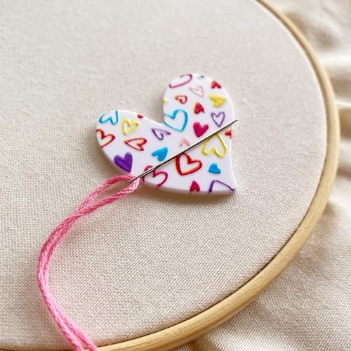 2 Pieces Love Heart Needle Minders Magnetic Needle Holders for Cross Stitch Embroidery Needlepoint Accessories