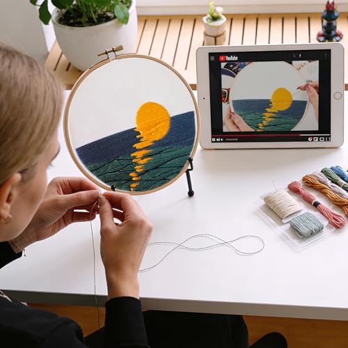 Embroidery Kits for Beginners Adults, Stamped Cross Stitch kits for Adult Beginners Embroidery Starter Kit with Pattern, 3 Embroidery Hoop and Fabric, Needles Threads (Attached Teaching Video QR Code) - color: Green
