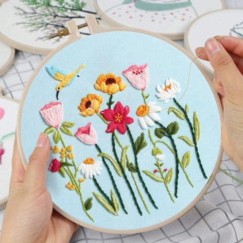 Louise Maelys Canvas Tote Bag Embroidery Kit, Hummingbird Floral Pattern - color: florals