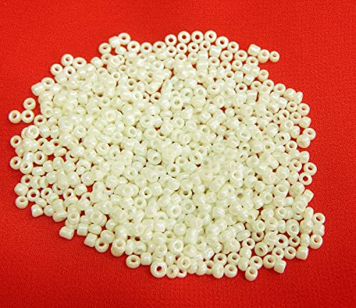 Perlin Glass Seed Beads 3mm 8/0 Round Mini Small Pony Beads 3300pcs for Making Earrings Bracelets Pendants Waist Jewelry DIY Handmade Opaque Color Kit (Cream, 2,6 mm ~ 3 mm) - color: Cream