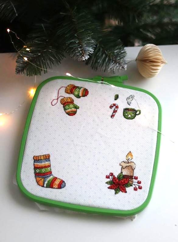 Nurge Green Large (No:4) Plastic Square Embroidery Hoop, Cross Stitch Hoops, Punch Needle Hoop , DIY Craft Sewing,ABS Plastic Embroidery Hoops - color: Green, size: No:4 (Large)