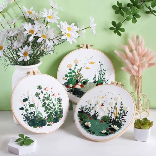 GLTAYLMY Fish Embroidery Kit for Beginners Adults,3 Set Cross Stitch Kits with 1 Plastic Embroidery Hoops,Needles and Color Threads,Needlepoint Kit for Hand Embroidery Starter - color: Cute Fish
