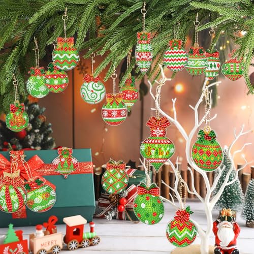 Tondiamo 20 Pcs Christmas Diamond Painting Keychain Kits 5D DIY Diamond Art Pendants Double Sided Hanging Key Chains for Christmas Party Decoration DIY(Green Balls) - style: Green Balls