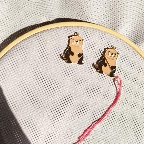 ESWEUOOM Cute Animals Cartoon 2 Pieces Needle Minder Magnetic Gold Needle Keeper for Cross Stitch Embroidery Sewing Needle and Pin Holders (Cute)