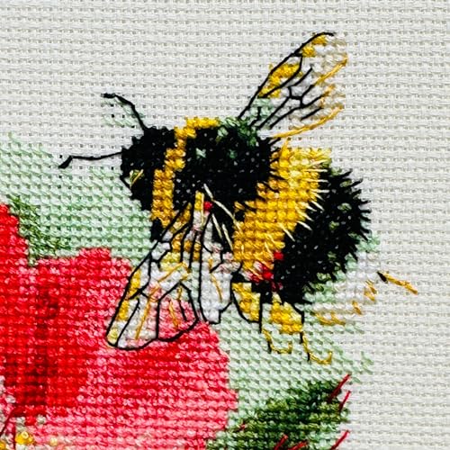 RIOLIS 2210 Furry Bumblebee Counted Cross Stitch Kit 6 x 6 in - style: Furry Bumblebee 2210