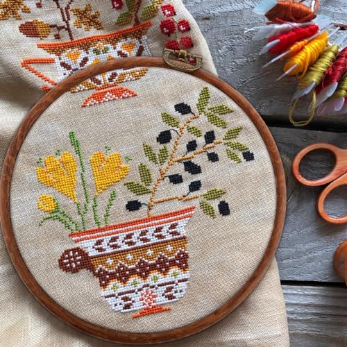 2 Pack Cross Stitch Hoop Imitated Wood Embroidery Frame Embroidery Hoops 6 Inch Round Plastic Embroidery Hoop for Art Craft Sewing and Hanging Ornaments Decor - size: 6 Inch