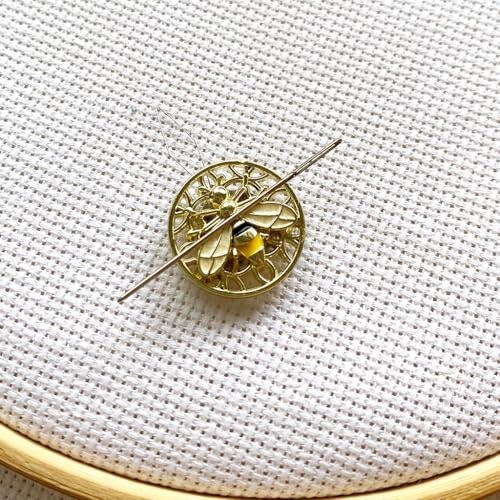2 Pieces Bee Needle Minders, Magnetic Needle Keeper, Needle Threader, Cross Stitch Embroidery Sewing Needlework Tools