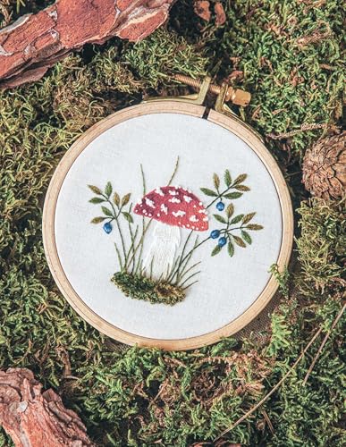 Embroidery Sampler Collective: 18 Designs, 75+ Stitches, 12 Artists, Endless Inspiration (Design Collective)