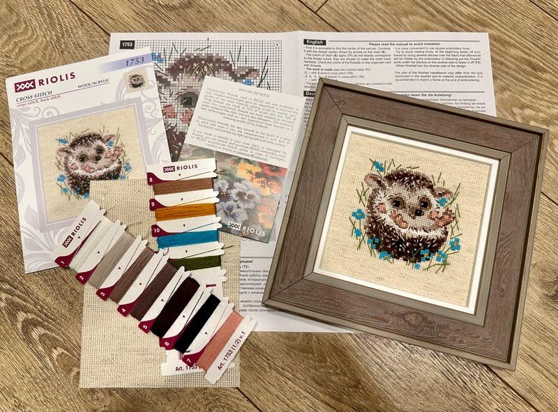 RIOLIS R1753 Little Hedgehog Counted Cross Stitch Kit 5.12 x 5.12 in - style: Modern